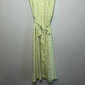 Super cute floral summer dress from Loft. Never worn!